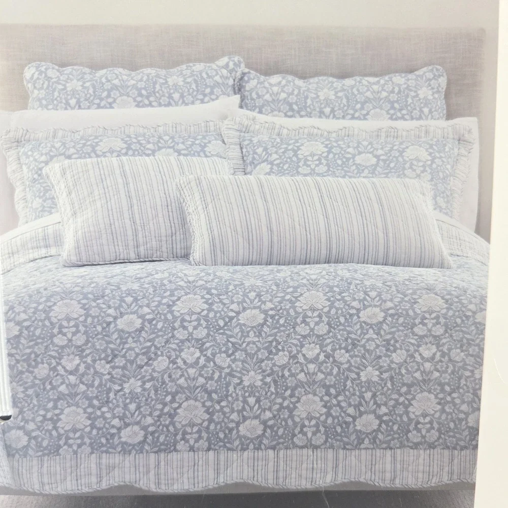 Nicole Miller Home Cotton King Quilt Set 3pc Reversible Floral Stripe Blue White